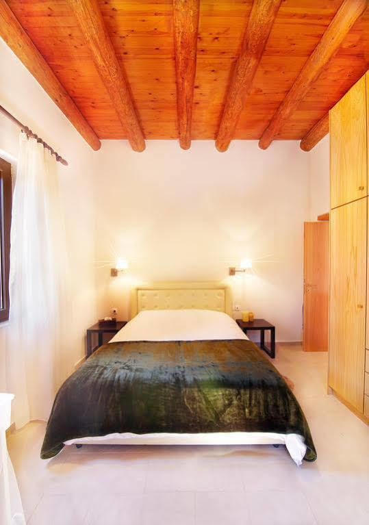 Villa Zoúrva 외부 사진
