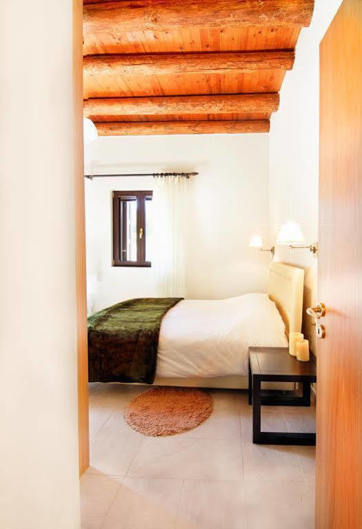 Villa Zoúrva 외부 사진